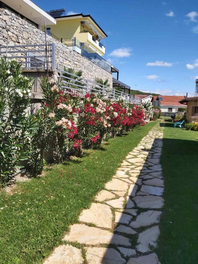 Apartments And Villas Janev Dojran Eksteriør bilde