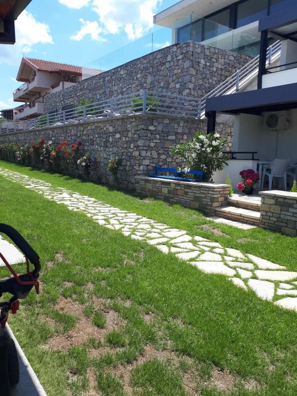 Apartments And Villas Janev Dojran Eksteriør bilde